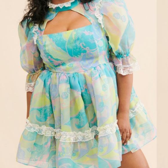 Selkie The 18th Mini Lace Dress - Picture 13 of 14